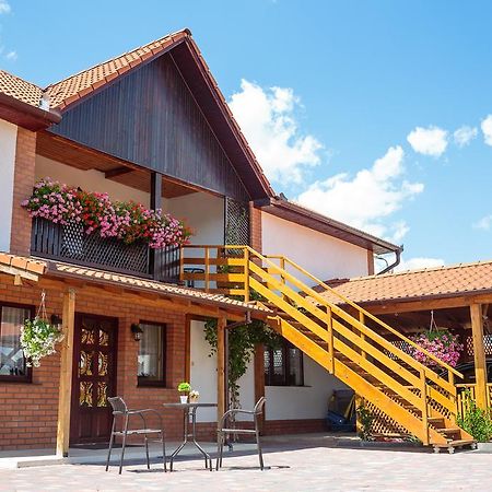 Casa Paveios Hotel Oradea Buitenkant foto