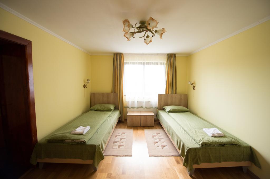 Casa Paveios Hotel Oradea Buitenkant foto